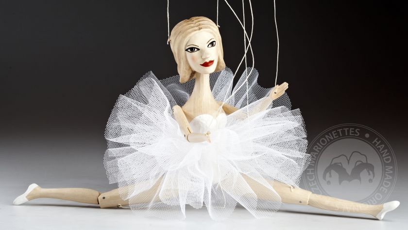 Ballerine marionnette en bois sculpté à la main