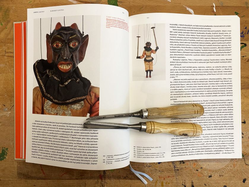 Umění loutky (Marionette Art) - un libro narrativo sulla collezione unica di Marie e Pavel Jirásek