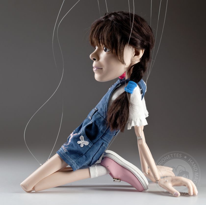 Porträt Marionette des niedlichen kleinen Mädchens - 60 cm