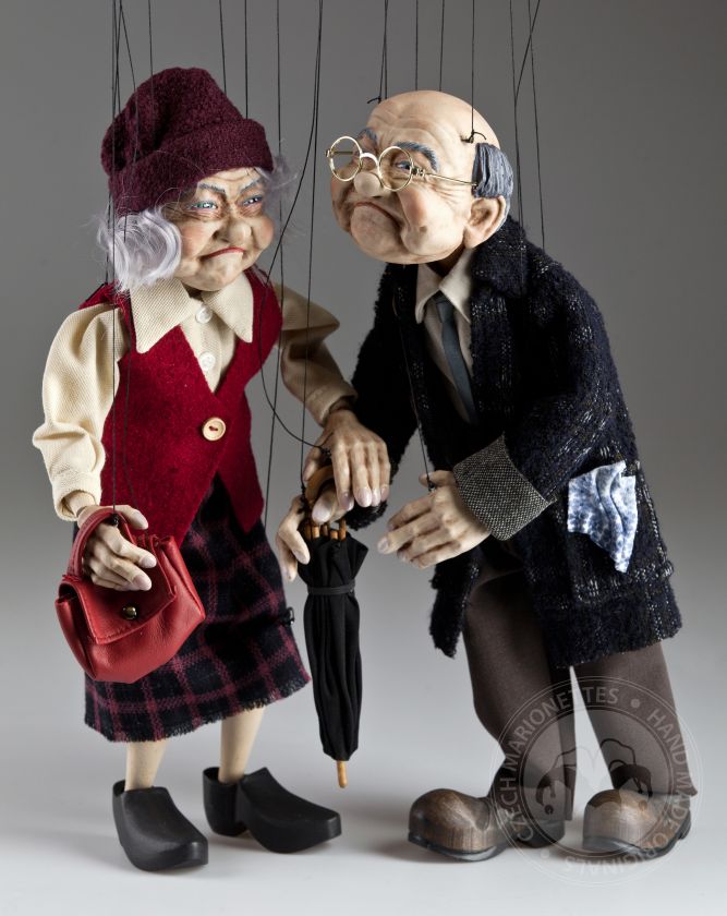 Old couple Fanny and Joe Marionettes