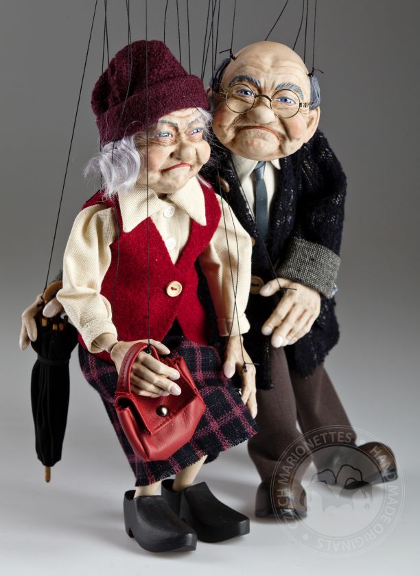Starý pár Fanny a Joe - loutka pro zamilované