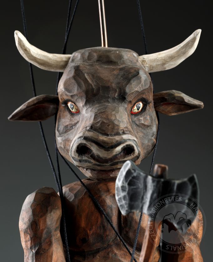Toro guerriero - marionetta stilizzata intagliata a mano