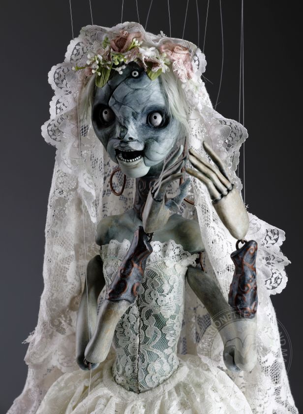 Marionnette sur mesure Angie (90 cm de haut) - bouche et yeux mobiles