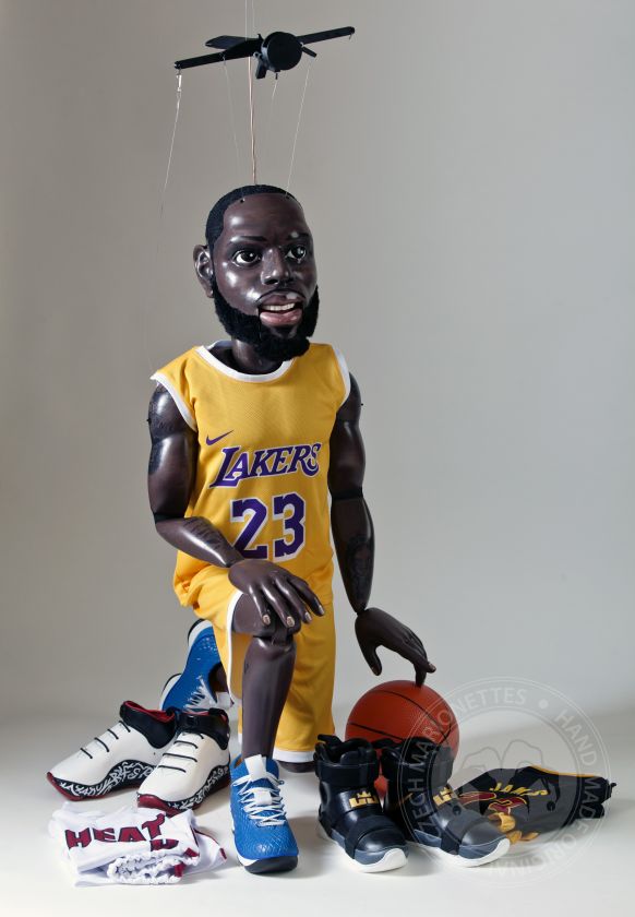 Lebron James, 3D model of whole marionette + controller (40 inches, movable eyes and mouth)