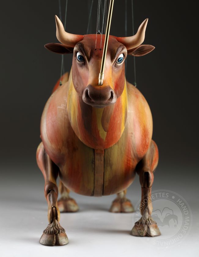 Drei Stiere - Meisterwerkmarionetten aus Holz