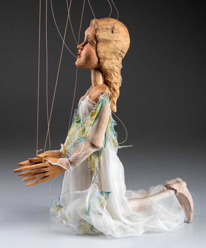 Morning Dew - marionnette en bois sculptée à la main