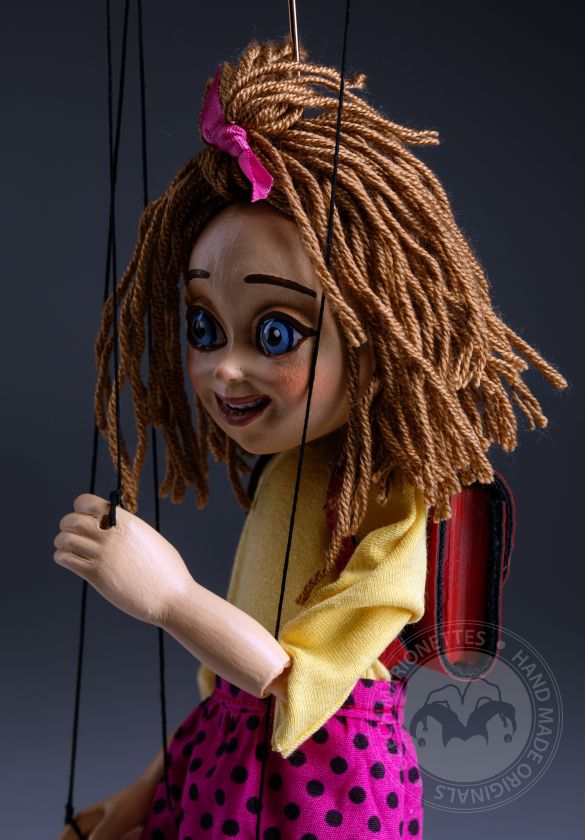 Schulmädchen - Schöne handgefertigte Marionette