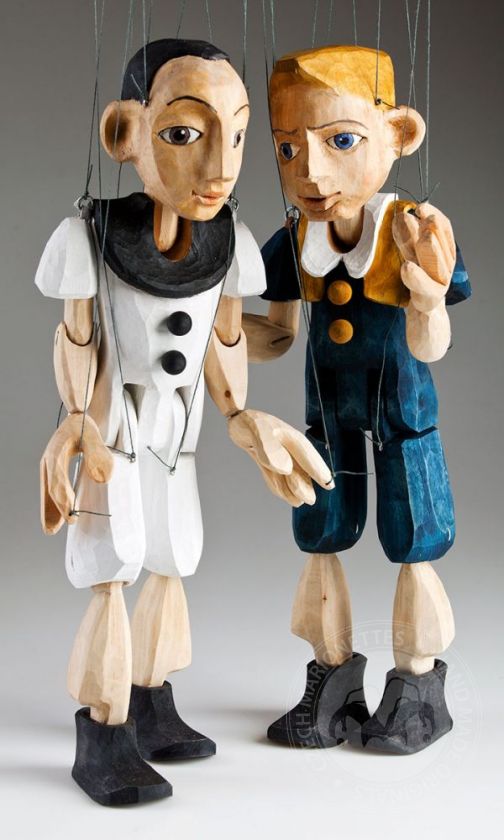 Wooden Friends – two hand-carved marionettes Fritz and Pierrot