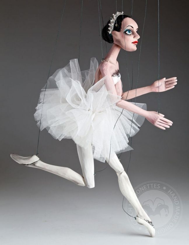 Baletka – vyřezávaná loutka tanečnice