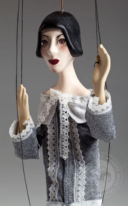 Madame Betty Marionette