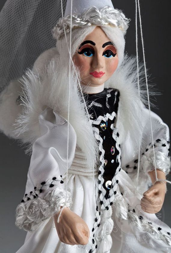 Weiße Frau Marionette