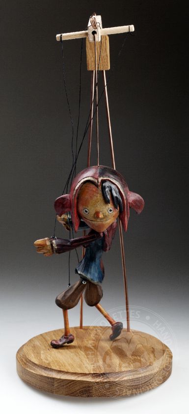 Wooden Stand – adjusted for marionettes from Superstars collection