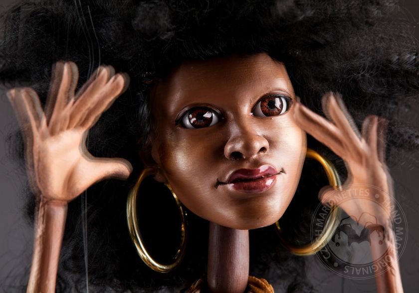 Afro Tanečnice - loutka pro performery