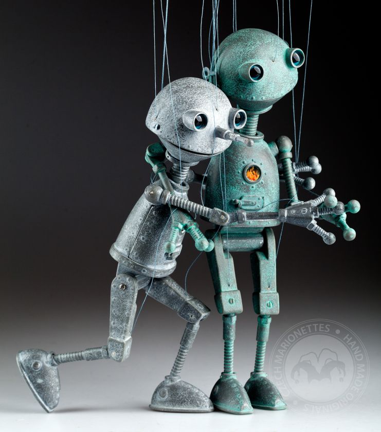 Robots in love - string puppets ONA and ON