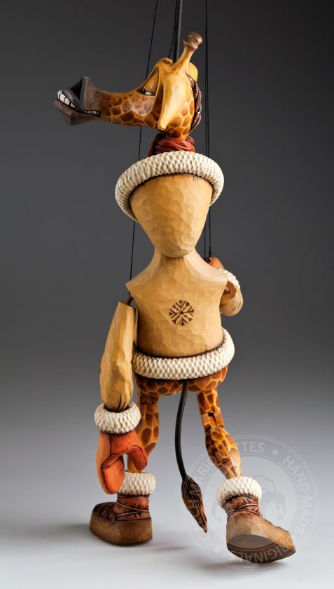 Giraffe, the explorer – hand-carved marionette from Zoo Sapiens Collection by Jakub Fiala