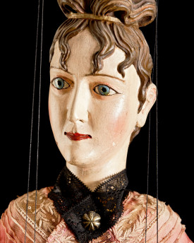 Edelfrau - antike Marionette