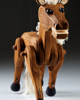 Dřevěná loutka koníka - Hnědák