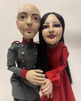 Carmen und Soldat - maßgefertigte Marionetten für ein Theater