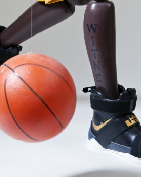 Lebron James, 3D-Modell der "schwarzen" Schuhe eines Spielers für eine 100cm-Marionette