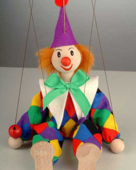 Clown Standa avec un chapeau pointu