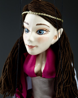 Marilla Dark-haired Elf