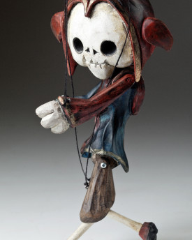 Superstar Skeleton Jester - Un burattino di legno con un aspetto originale
