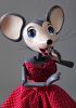 foto: Myška v červených šatech – loutka stvořená pro tanec