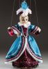 foto: Comtesse Clara - une marionnette d'une tendre blonde avec un chapeau approprié
