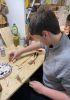 foto: Baue und dekoriere deine eigene Mini-Holzmarionette