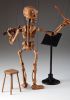 foto: Knochenmann Geigenspieler Puppe