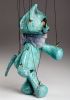 foto: Cette marionnette colorée de chat